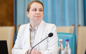 Deca: România are nevoie de profesionalizarea managementului educaţional