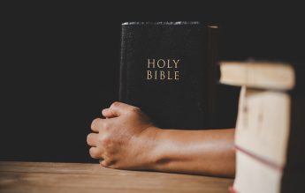 Utah, SUA: Biblia, retrasă din bibliotecile școlilor, pe motiv că ar conţine vulgaritate și violență