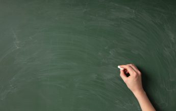 ”Nu sacrific viața mea și a copilului meu de dragul vocației, că nu sunt Iisus” – Prof. Anda-Irina Sturza