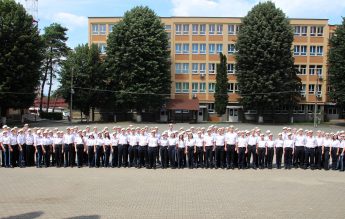 Peste 30% dintre elevii admişi la Colegiul Naţional Militar din Alba Iulia sunt fete