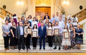 ASE și-a premiat cu icoane studenții cu rezultate excepționale la învățătură