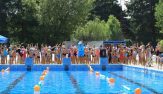 ”Dacă există condiții bune, înotul poate să înceapă și la vârsta de 6-8 luni” – Aurelian Curticăpean, antrenor de natație