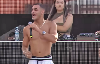 Gheboasă, în top 3 artiști pe care liceenii din Aiud au vrut să îi vadă live, anunță Primăria