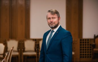 Ordonanța Ciolacu ar desființa ISJ-urile, iar jumătate din școli și-ar pierde personalitatea juridică, avertizează deputatul UDMR Szabo Odon
