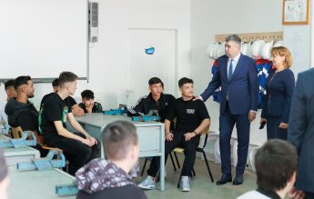 Ciolacu: O isterie naţională în care luăm copiii cu arcanul şi îi testăm antidrog e deplasată
