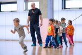 Copiii dintr-un oraș din România sunt inițiați în sport chiar de la grădiniţă