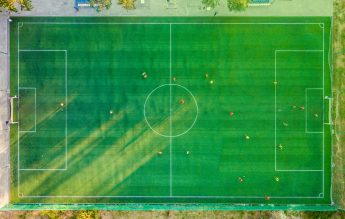 Primăria Buzău verifică dacă școlile permit accesul pe terenurile de sport după ore