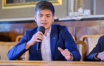 Meditații gratuite pentru elevi prin TeachBV, o platformă creată de elevii de la C.N. Andrei Șaguna