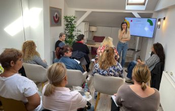 Cursuri pentru identificarea comportamentelor la risc ale elevilor, urmate de sute de medici și asistenți din București