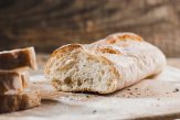 14% dintre copiii din grupa 15-18 ani mănâncă o pâine sau mai mult pe zi – studiu