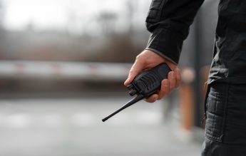 Un profesor a fost ucis, iar altul rănit, la o școală din Franța. Un fost elev i-a înjunghiat