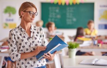 9% dintre profesorii de școală primară au renunțat la profesie în 2022 – raport UNESCO
