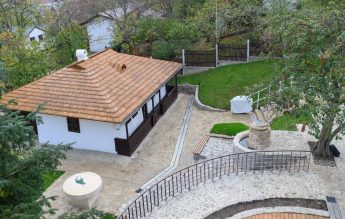 Regizorul Radu Afrim, despre bojdeuca lui Creangă: „S-au gândit să o mutileze pe viață”