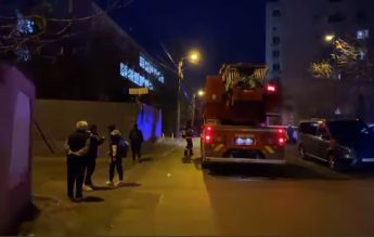 Incendiu la o școală din București, marți seară. Senzorii de fum erau dezactivați