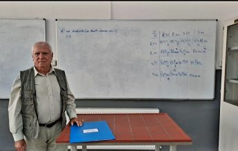 Un profesor din Sebeș predă fizică de 54 de ani. A lipsit o singură dată de la catedră