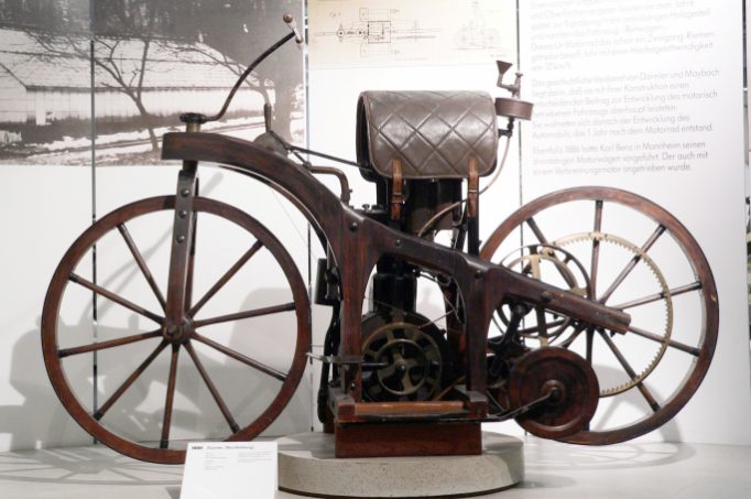 primul model de motocicletă - Reitwagen
