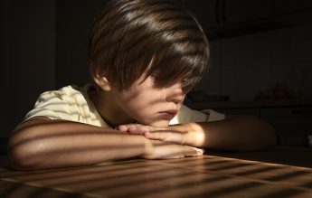 14 noiembrie 2016: O copilărie dificilă poate fi asociată cu un risc de tensiune arterială oscilantă, arată un studiu al American Heart Association