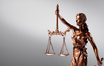 LEGE Profesorii care abuzează sexual elevii sau studenții vor fi pedepsiți mai aspru