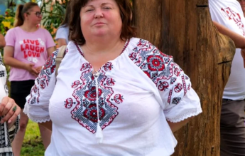 Profesoară și viceprimăriță cu diplomă de studii falsă, reținută în urma unor percheziții