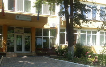 Un elev din Galați a mers cu un cuțit la școală, pe care voia să îl folosească împotriva colegilor