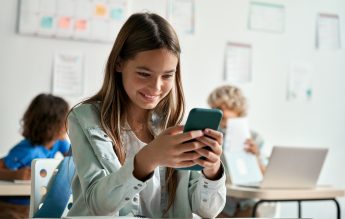 Cum pot fi gestionate telefoanele mobile în sala de clasă. Sfaturi de la profesori din SUA