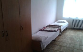 Ce sancțiuni au primit două eleve care au „evadat” din internat folosind cearșafuri înnodate