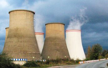 1.300 de elevi din Vulcan, trimişi acasă din cauza unui miros puternic de gaz