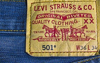 26 februarie 1829: Se naște creatorul celebrilor jeans Levi’s