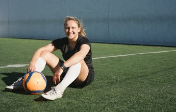 Clase de fotbal pentru fete, înființate în liceele cu program sportiv din cinci orașe