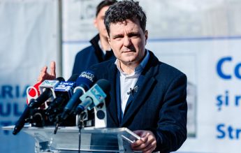 Nicușor Dan a anunțat că a rezolvat subiectele la Matematică de la simularea la Bacalaureat