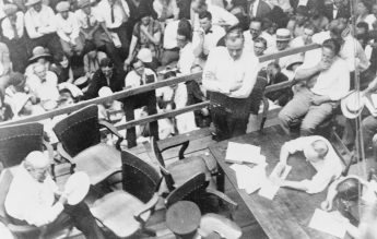 21 martie 1925:  Butler Act – Legea prin care Teoria lui Darwin devenea ilegală în școlile din Tennessee