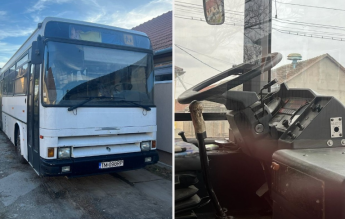 HotNews: Autobuz școlar, vechi de 30 de ani, închiriat cu 100.000 de euro de o primărie din Timiș