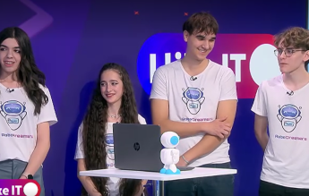 Patru elevi din Ploiești au creat un robot logoped, care îi poate ajuta pe copiii cu deficiențe de vorbire