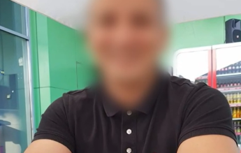 Polițist arestat pentru acte sexuale cu eleve minore, abordate în timp ce patrula în preajma școlilor