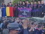 Campioni mondiali la robotică, întâmpinați cu flori și aplauze la întoarcerea în România