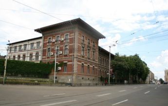 O procuroare și un judecător au dat în judecată școala după ce copilul lor a primit nota 1 la Muzică