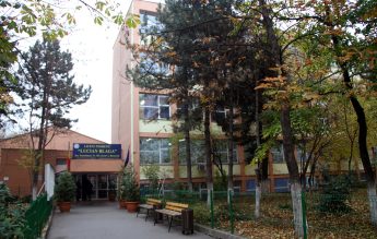 Profesor reținut și cercetat pentru viol, după ce directorul unui liceu din București a sesizat Poliţia