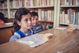 „Masa Sănătoasă” este servită doar la o treime dintre cele 450 de școli beneficiare, în realitate – studiu World Vision România