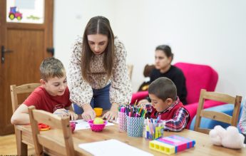Un nou set de instrumente educaționale, lansat de UNICEF în sprijinul profesorilor din România