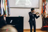 Răzvan Stoica aduce vioara Stradivarius în două Colegii Naționale din București