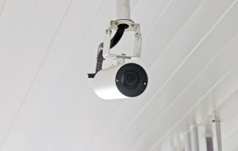 Sindicatele nu susțin supravegherea audio-video în școli fără acordul profesorilor și al părinților