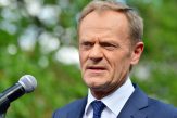 Atacurile din şcolile poloneze au fost alimentate de glorificarea violenţei în online, spune Donald Tusk