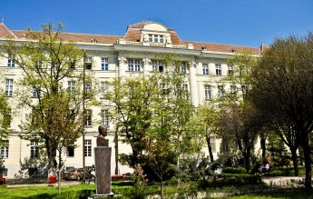 Ștefan Pălărie (USR): Incredibil, dar adevărat! Un traficant de migranți predă la o universitate din Timișoara