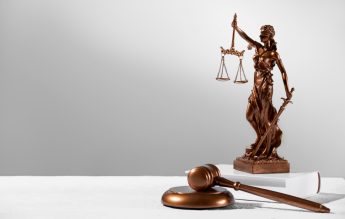 „Be Legal! Be Cool!” – concurs de educație juridică, cu premii, organizat de VeDem Just și ISJ Botoșani