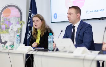 Deca: Fiecare profesor, indiferent de disciplină, trebuie să poată forma competențe digitale
