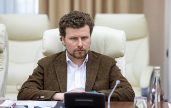 Mai puține materii școlare și învățare mai profundă, în noul curriculum din Republica Moldova