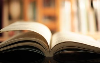 Ce vor profesorii de la manualele școlare: corectitudine științifică și informații actuale – studiu