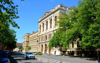 UBB susține schimbările planificate pentru curriculumul liceal