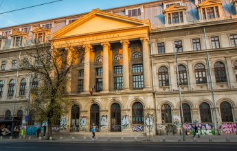 Universitatea din București scoate la concurs aproape 8.000 de locuri la buget în sesiunea de vară a admiterii 2024