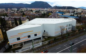 O asociație de părinți a lăsat 1500 de elevi fără sală de sport